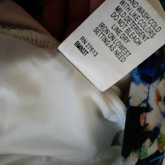Badgley Mischka Swimwear Floral Tankini top Size 6 - Picture 4 of 6